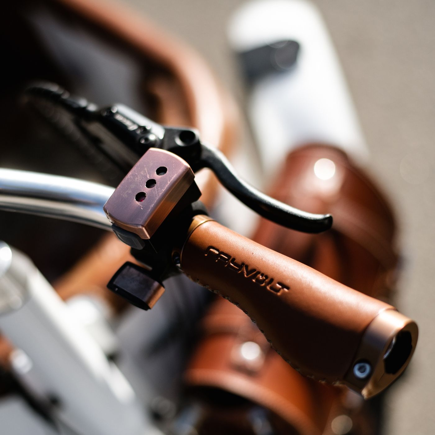 Trixie Cargo Bike: Transport Your Family in Vintage Elegance